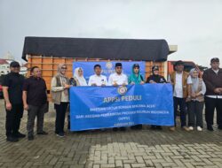 Tiba di Posko Darurat, Gubernur Kaltim Serahkan Bantuan untuk Percepatan Pemulihan Banjir Pidie Jaya
